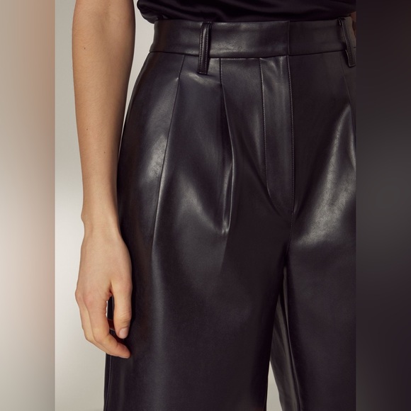 Aritzia Wilfred Limerick Short - Picture 7 of 7